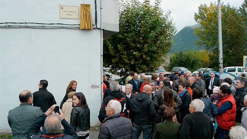 Calle a Morete en Flores del Sil