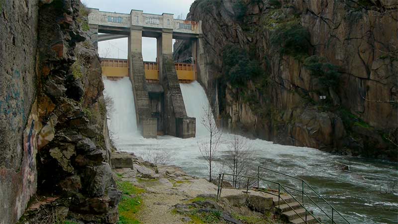 Presa Fuente del Azufre