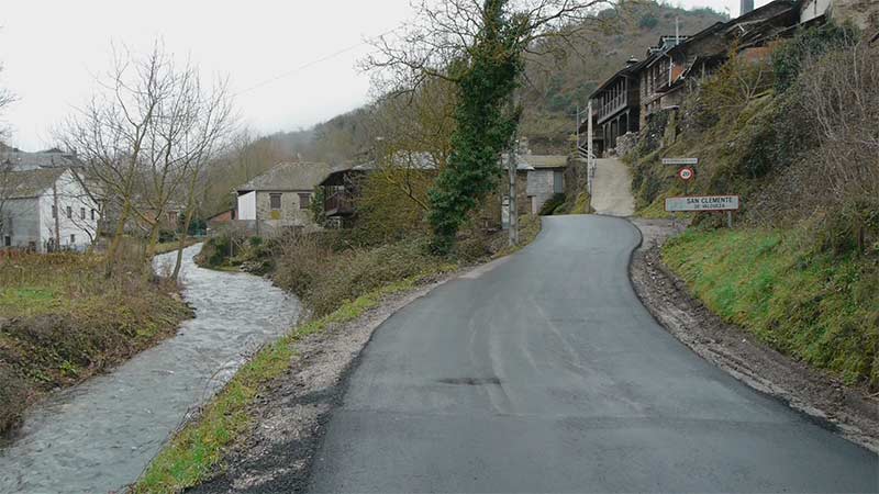 San Clemente-carretera Santiago de Peñalba