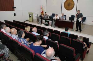 “Historias de vida: la UNED entrevista a Pepe Sánchez Carralero”, en la UNED de Ponferrada. Foto Bierzotv.