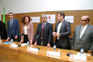 Acto académico en el Campus de Ponferrada con el rector de la ULE, Juan Francisco García Marín, el vicerrector, José Ramón Rodríguez, la alcaldesa, Gloria Fernández Merayo, y el vicepresidente del Consejo Comarcal del Bierzo, Iván Alonso. Foto: Raúl C.