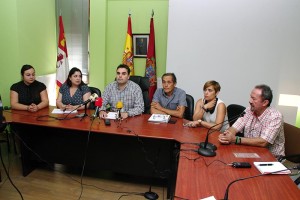 Equipo de gobierno del Ayuntamiento de Cacabelos. Foto: Raúl C.
