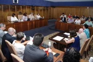 Sesión plenaria en el Ayuntamiento de Ponferrada. Foto: Raúl C.