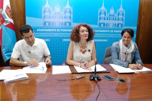 Gloria Fernández Merayo y Rosa Luna presentan los temas tratados en la comisión de Desarrollo Económico. Foto: Raúl C.