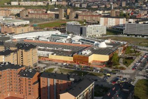 Centro comercial el Rosal en la Rosaleda. Foto: Raúl C.