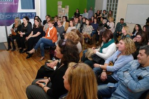 Participantes en el encuentro del Día de la Mujer Trabajadora en Pharmadus. Foto: Raúl C.